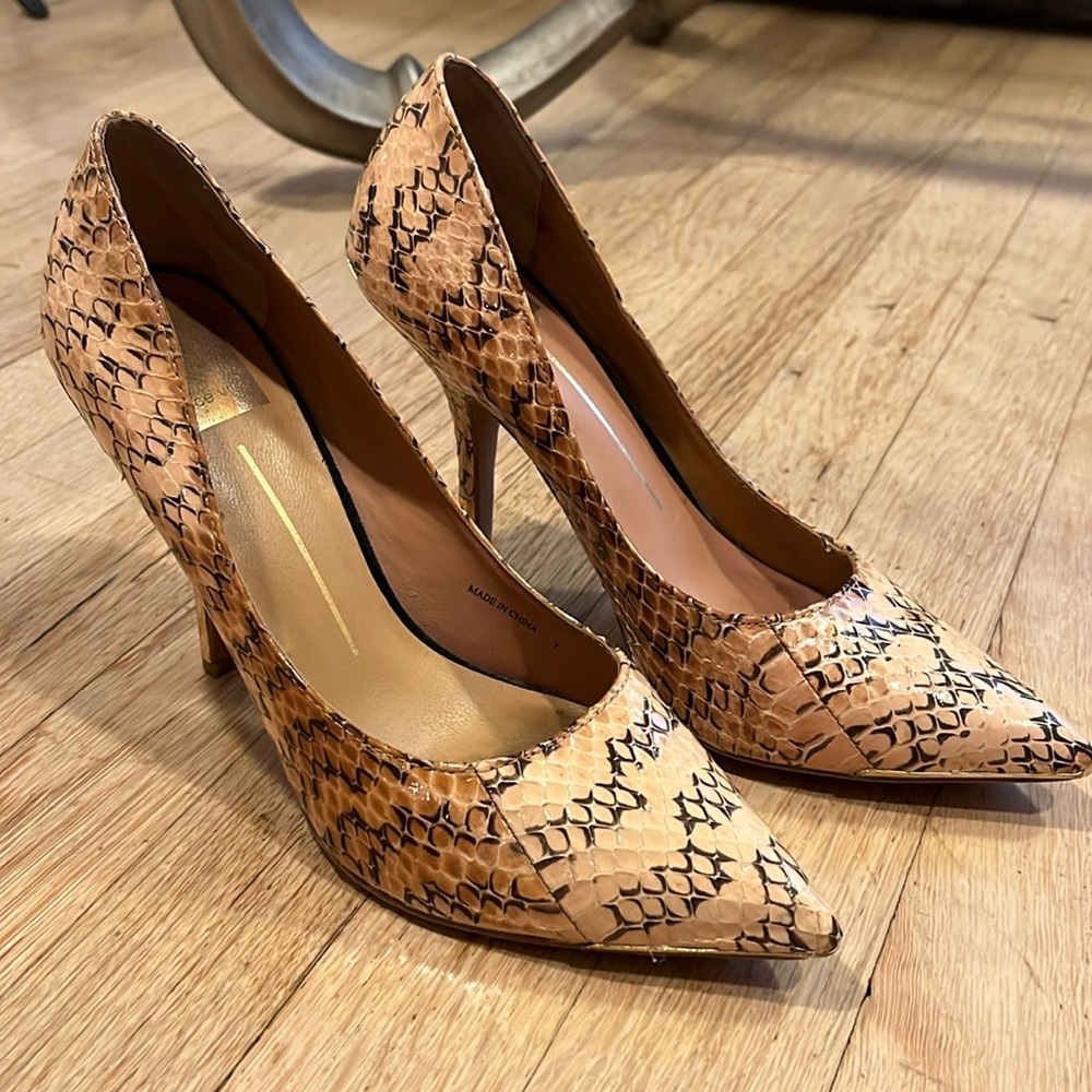 Dolce Vita snakeskin tan heels.